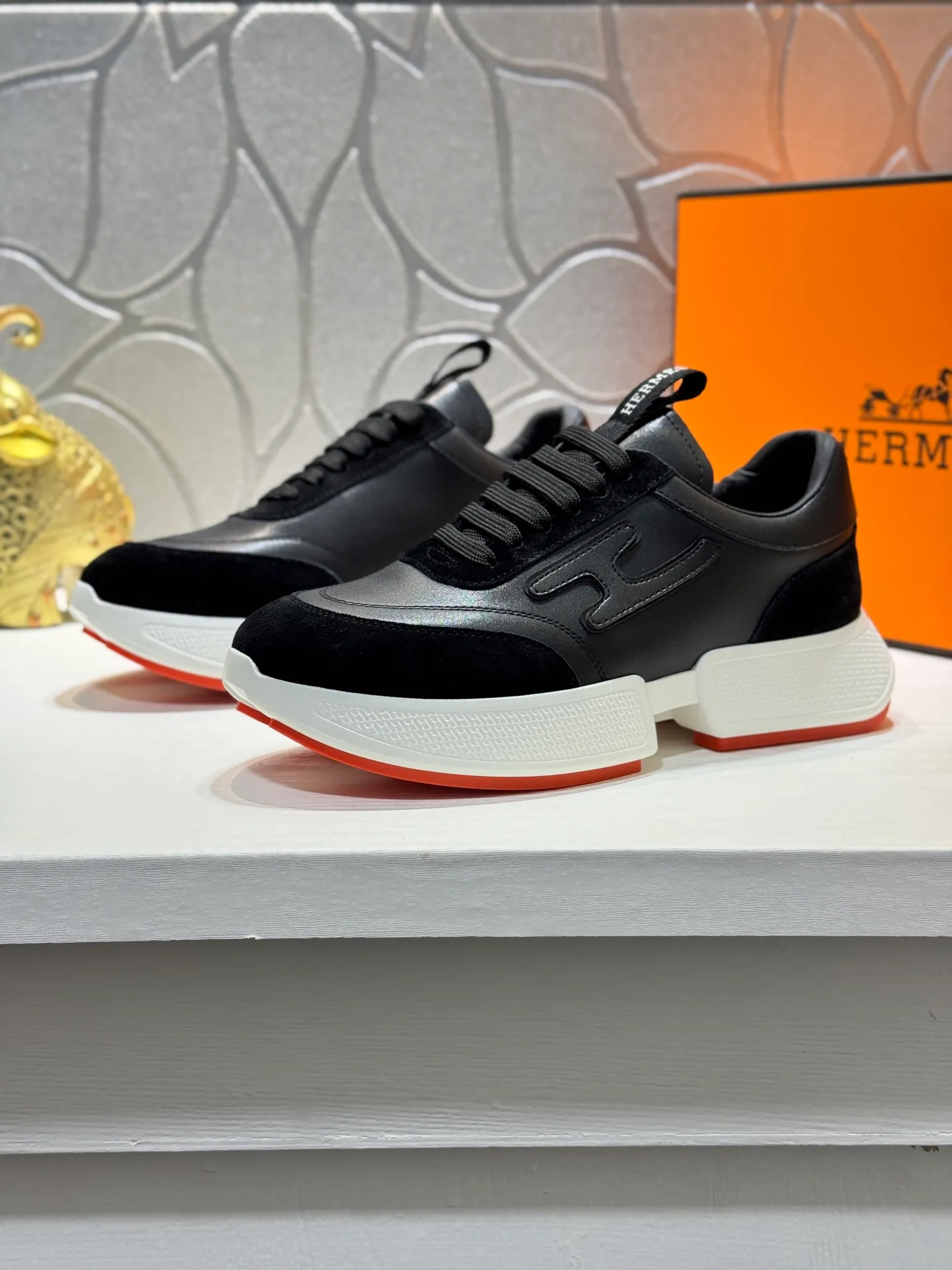 Men's shoes 💰480【New style】🪷🪷Top quality goods🇮🇹🇮🇹New style "Hermès" Hermès top purchasing agent🔍🔍New products from men's counter The upper is made of cowhide leather ~ Sole: The original factory's exclusive movable molded foam outsole, light ~ super comfortable, original factory follow-up goods, 🔍🔍 high quality, can be entered and exited the counter at will, multiple colors are available, welcome to compare Size: 38-44 (45. Customized